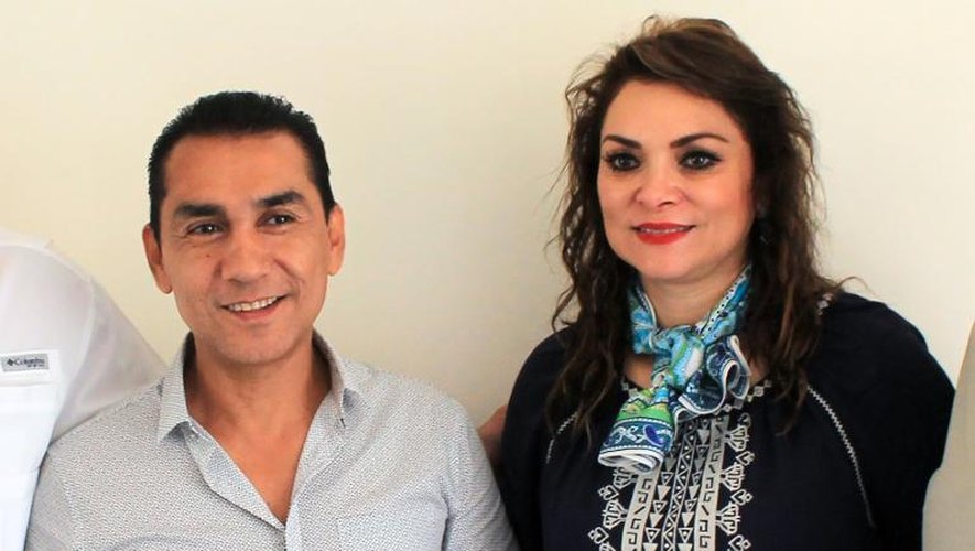 Le maire de la ville de Iguala (sud du Mexique) José Luis Abarca et sa femme Maria de Los Angeles Pineda, le 3 juillet 2014 au palais municipal de Iguala