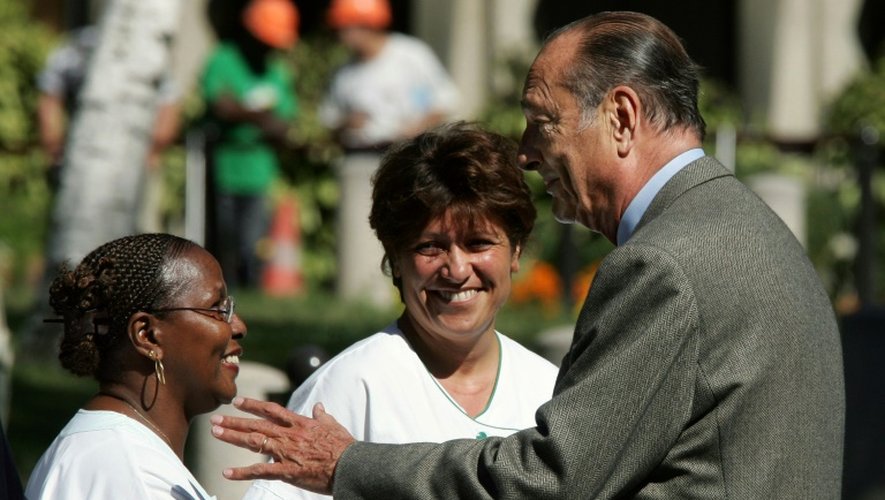 Jacques Chirac à la sortie le 9 septembre 2005 du du Val de Grâce à Paris où il a été hospitalisé après un AVC