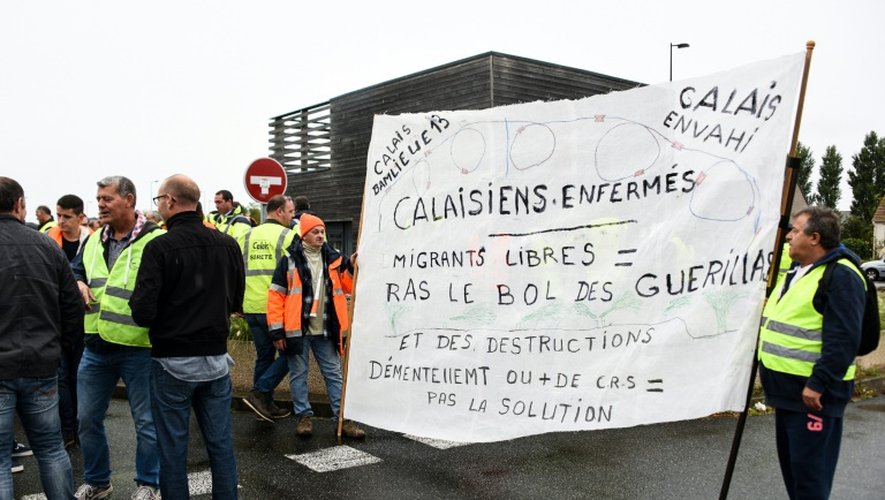 Manifestation d'habitants à Calais demandant le démantèlement du camp de migrants le 5 septembre 2016