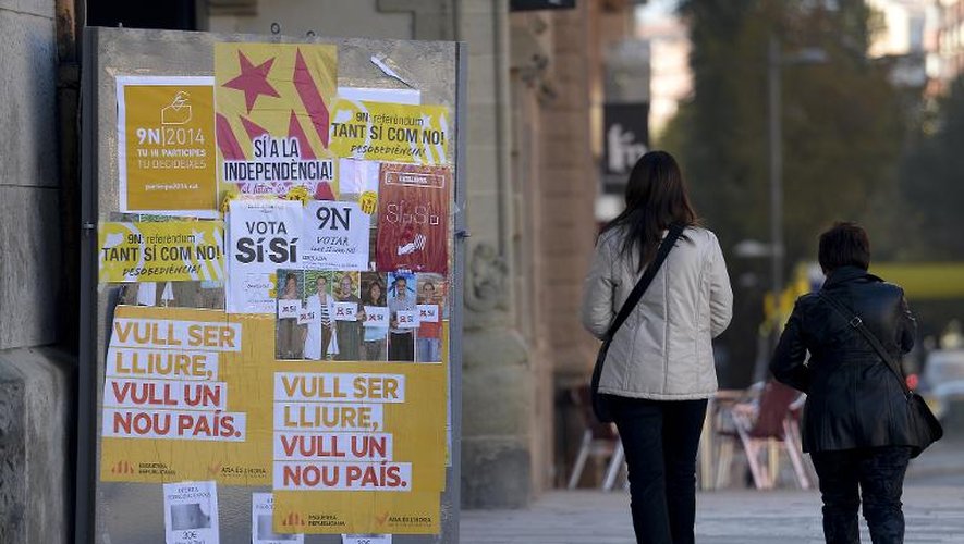 Des affiches indépendantistes à Vic, près de Barcelone, le 6 novembre 2014