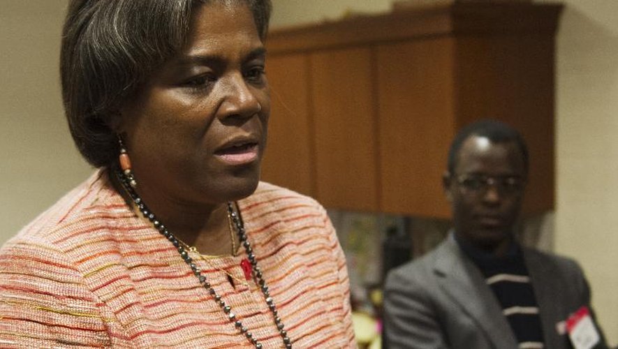 La sous-secrétaire d'Etat américaine pour l'Afrique Linda Thomas-Greenfield (g) au Département d'Etat à Washington, le 27 février 2014