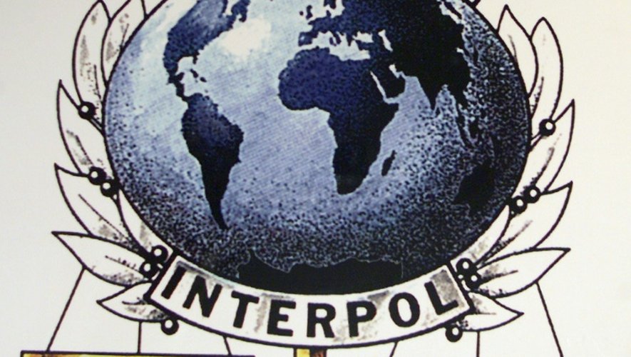 Cliché datée du 3 mars 2000 du logo de l'Organisation internationale de police criminelle (Interpol), à Lyon
