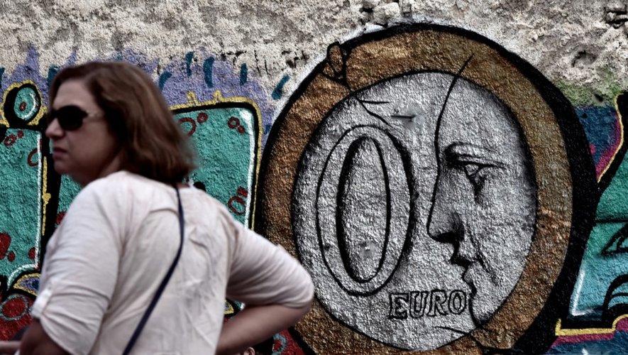 Graffiti d'une pièce de zéro euro, le 27 juin 2015, à Athènes