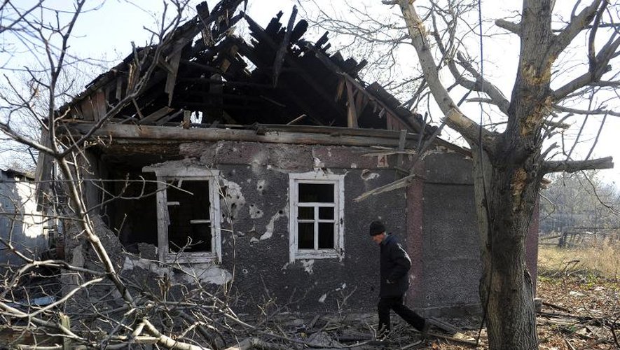 Une maison endommagée par des bombardements à Donetsk, en Ukraine, le 5 novembre 2014