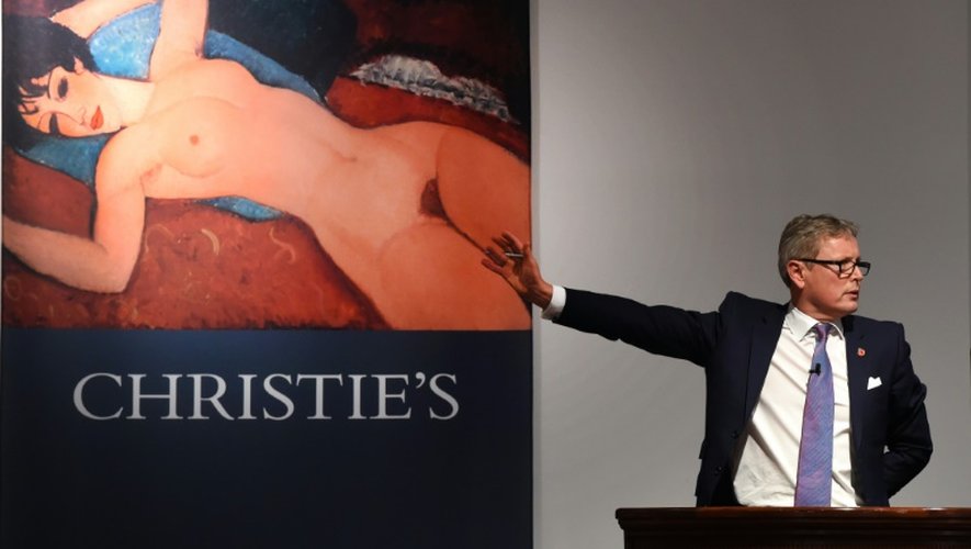 Le "Nu couché" de Modigliani adjugée  170,4 millions de dollars par Jussi Pylkkanen le 9 novembre 2015 à New York