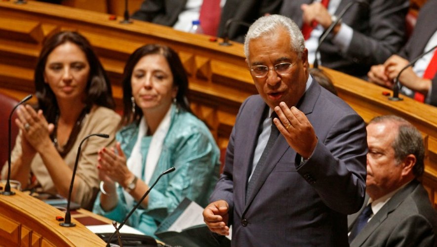 Le chef des socialistes Antonio Costa le 23 octobre 2015 au Parlement à Lisbonne