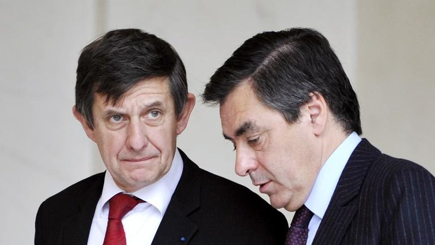 Jean-Pierre Jouyet, alors secrétaire d'Etat aux Affaires Européennes, et François Fillon, ancien Premier ministre, au palais de l'Elysée à Paris le 12 novembre 2008