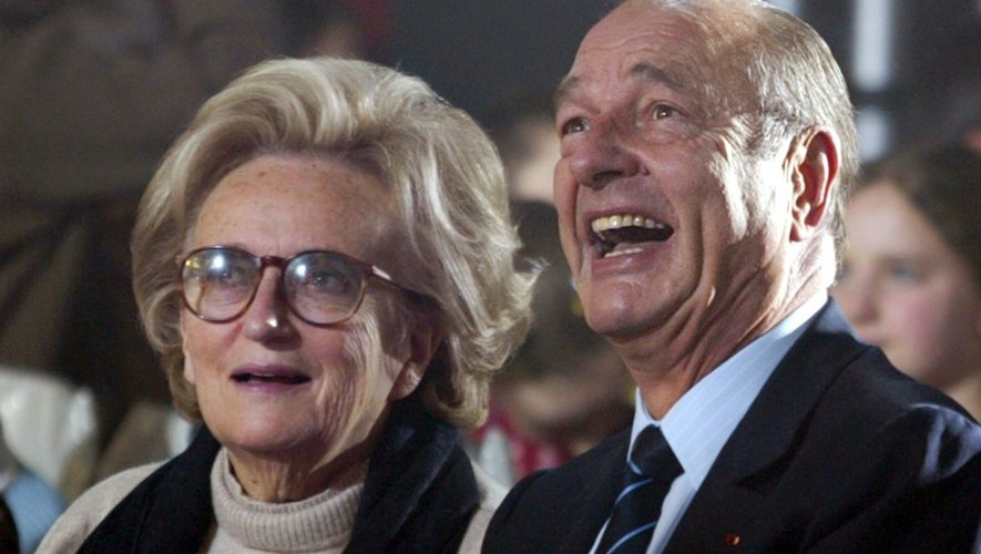 Jacques (d) et Bernadette Chirac, le 15 décembre 2004 à Paris