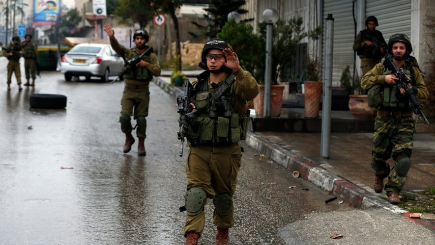 Les forces de sécurité israéliennes le 6 novembre 2015 à Hébron