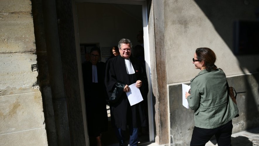 Jean Veil, avocat de la Société générale dans l'affaire Kerviel, quitte la cour d'appel de Versailles, le 23 septembre 2016