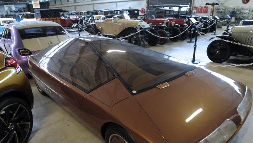 Prototypes et modèles anciens alignés le  23 octobre 2014 au Conservatoire Citroën à Aulnay-sous-Bois