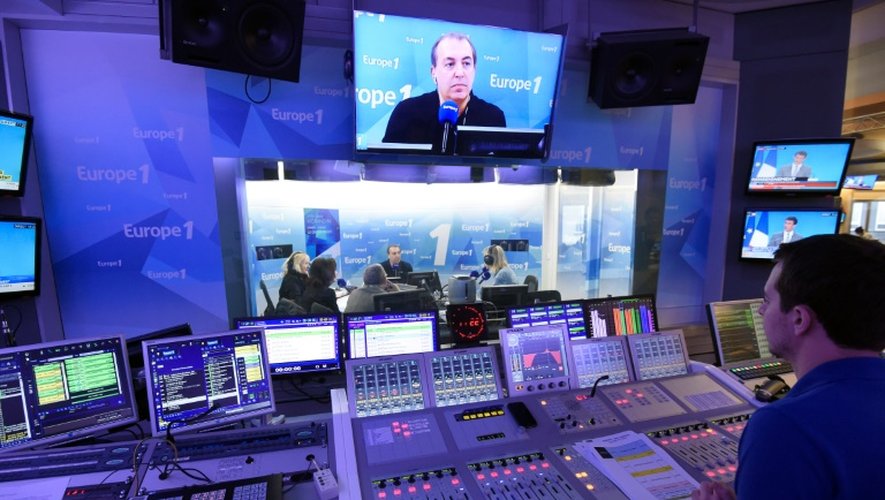 Jean-Marc Morandini dans les studios d'Europe 1, le 19 mars 2015, lors de la 3.000e édition de son émission "Le Grand Direct"