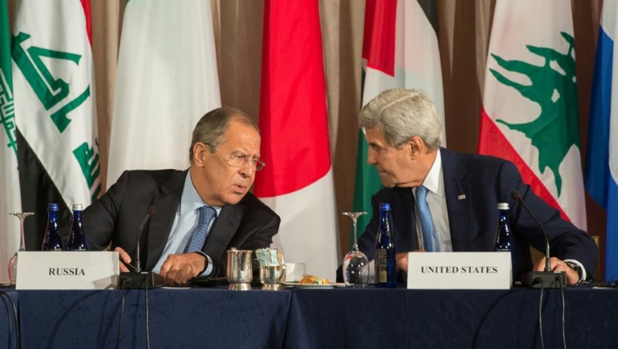 Le ministre russe des Affaires étrangères Sergueï Lavrov et le secrétaire d'Etat américain John Kerry lors d'une réunion du Groupe international de soutien à la Syrie (GISS), le 22 septembre 2016 à New York