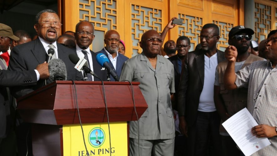 L'opposant gabonais Jean Ping dénonce la validation de la réélection d'Ali Bongo, le 24 septembre 2016 à Libreville