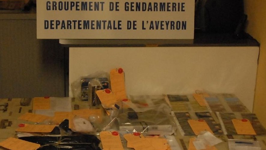 Escroqueries de cartes bancaires à Rodez : deux suspects interpellés