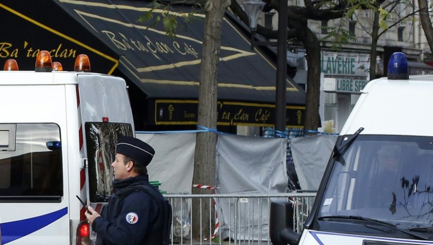 Policiers devant le Bataclan le 14 novembre 2015 à Paris