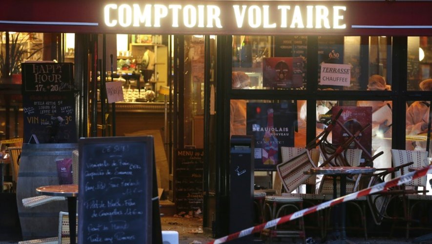 Experts et enquêteurs au Comptoir Voltaire le 14 novembre 2015 à Paris