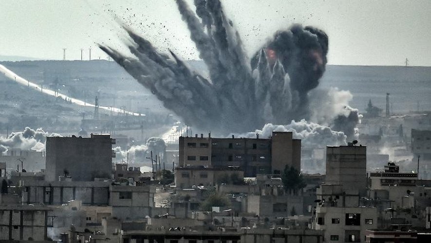 Explosion dans la ville syrienne de Kobané, le 13 novembre 2014