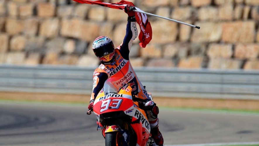 L'Espagnol Marc Marquez, Honda, remporte le GP d'Aragon de MotoGP sur le circuit d'Alcaniz le 25 septembre 2016