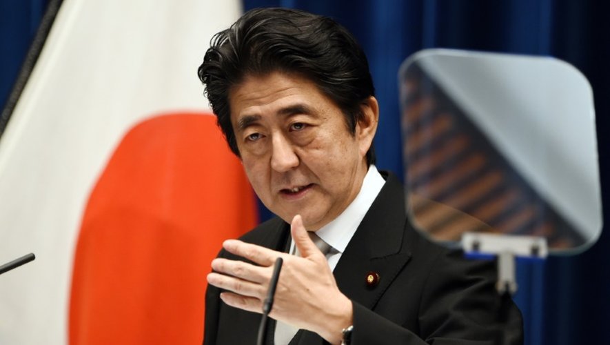 Le Premier ministre Shinzo Abe lors d'une conférence de presse, le 7 octobre 2015 à Tokyo