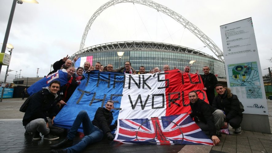 Des supporters avant le match Angleterre-France à Wembley, le 17 novembre 2015