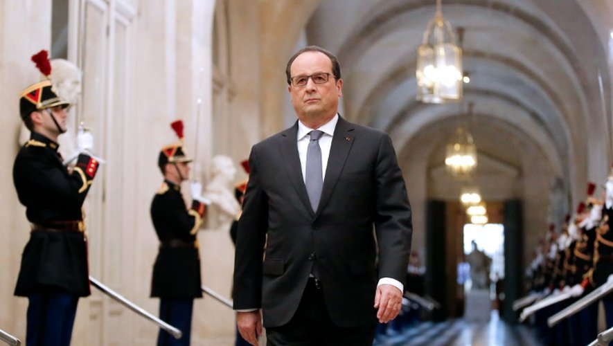 Arrivée du président François Hollande devant le Parlement réuni en Congrès le 16 novembre 2015 à Versailles