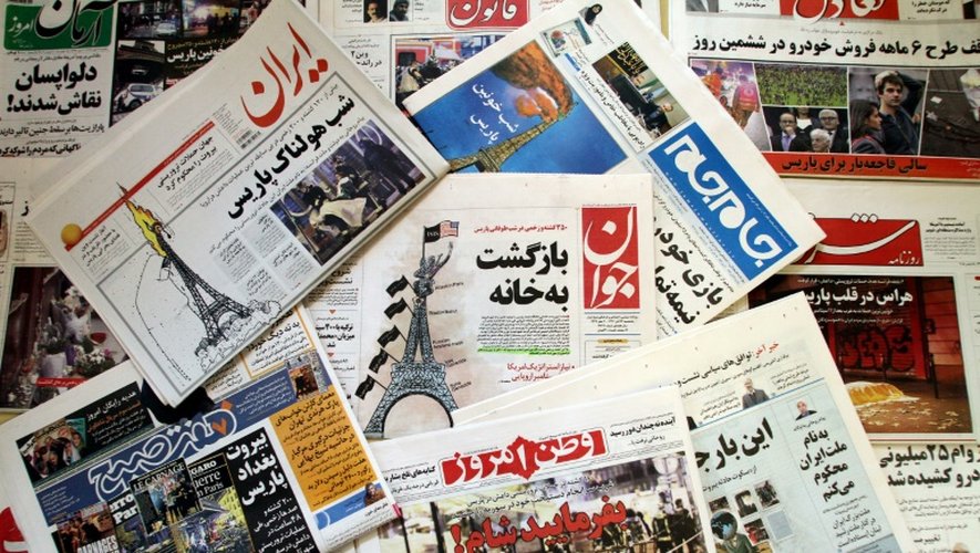 Des "Unes" de journaux iraniens titrant sur les attentats de Paris, le 15 novembre 2015