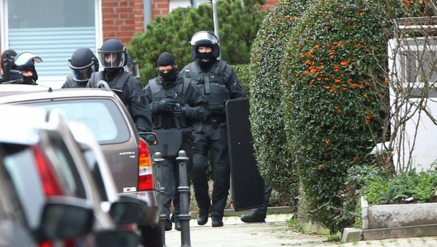 Opération de la police allemande à Alsdorf, le 17 novembre 2015
