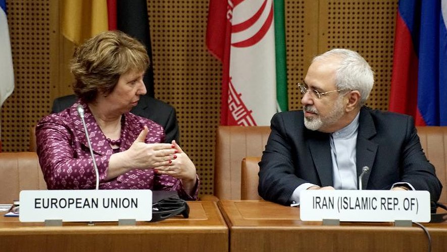 La représentante de l'Union européenne Catherine Ashton et le ministre iranien des Affaires étrangères Mohammad Javad Zarif, lors d'une réunion du groupe 5+1 sur le nucléaire, le 3 juillet 2014 à Vienne