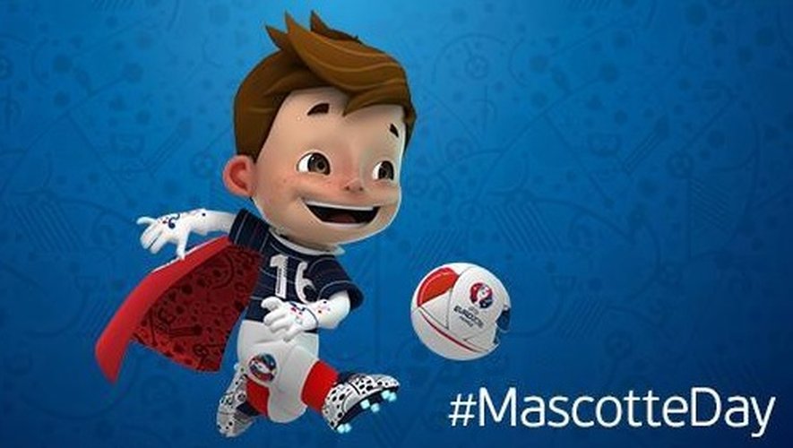 Un garçonnet en bleu-blanc-rouge, mascotte de l'Euro-2016
