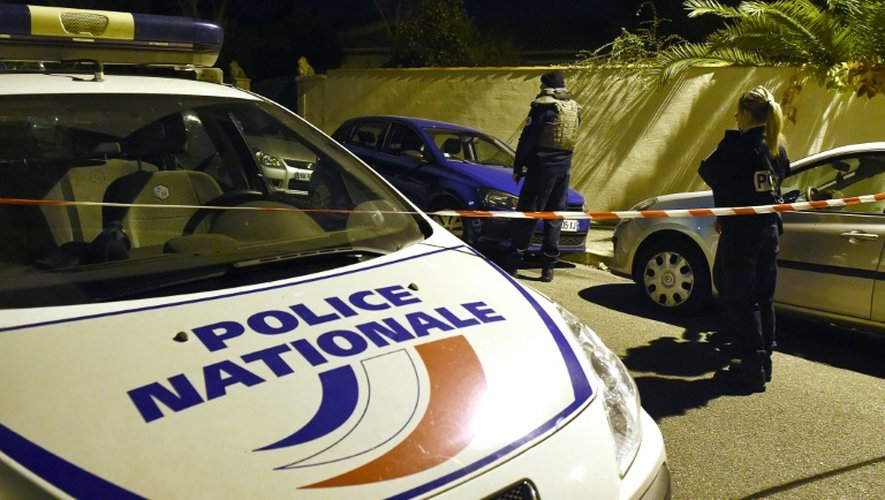 Périmètre de sécurité à Marseille après l'agression d'un enseignant juif, le 18 novembre 2015