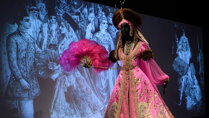 Une robe présentée au Met de New York dans le cadre de l'exposition "Jacqueline de Ribes: l'art du style", le 17 novembre 2015