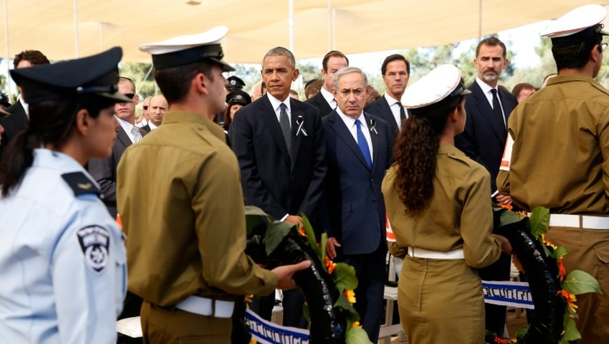 Les présidents américain Barack Obama et israélien Benjamin Netanyahu lors des obsèques de Shimon Peres le 30 septembre 2016 au mont Herzl à Jérusalem