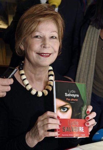 L'écrivaine française Lydie Salvayre, prix Goncourt 2014 pour son roman "Pas pleurer", le 5 novembre 2014 chez Drouant à Paris
