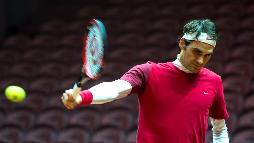 Le Suisse Roger Federer à l'entraînement le 20 novembre 2014 à Villeneuve d'Ascq