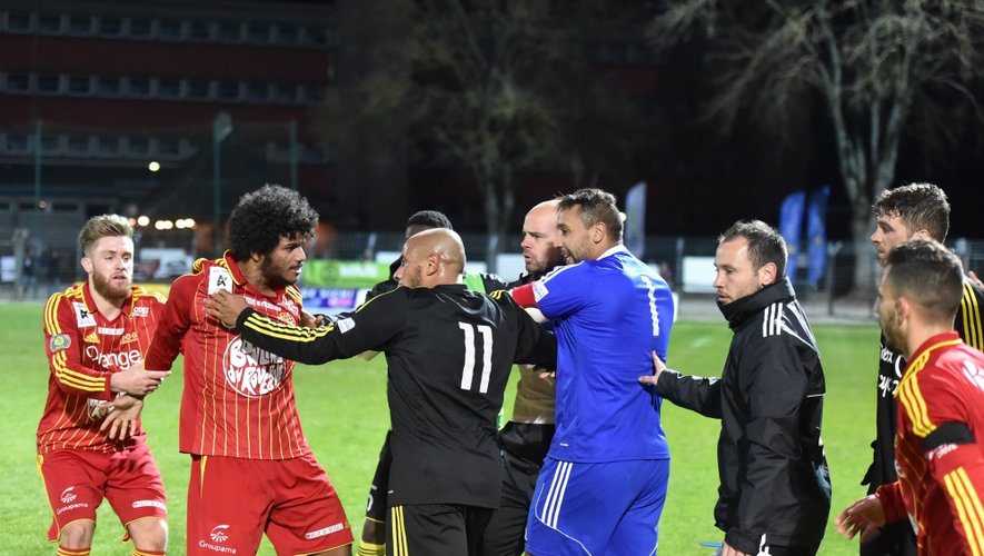 La saison dernière, les esprits s’étaient échauffés à Paul-Lignon, à l’image de Valentin Rosier et Rolamellah Nouar (N.11). Bilan, 4 cartons rouges mais pas contre ces deux joueurs.