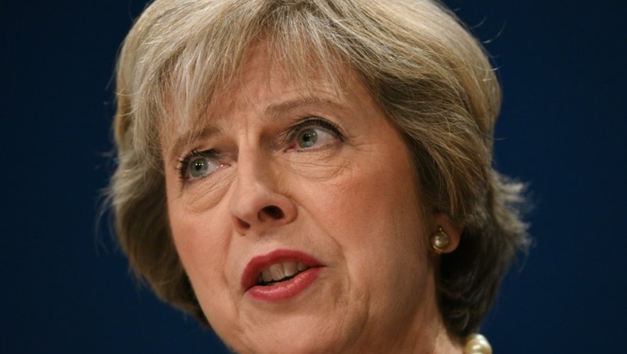 La Première ministre de Grande-Bretagne Theresa May fait un discours à la conférence annuelle du Parti conservateur à Birmingham le 2 octobre 2016