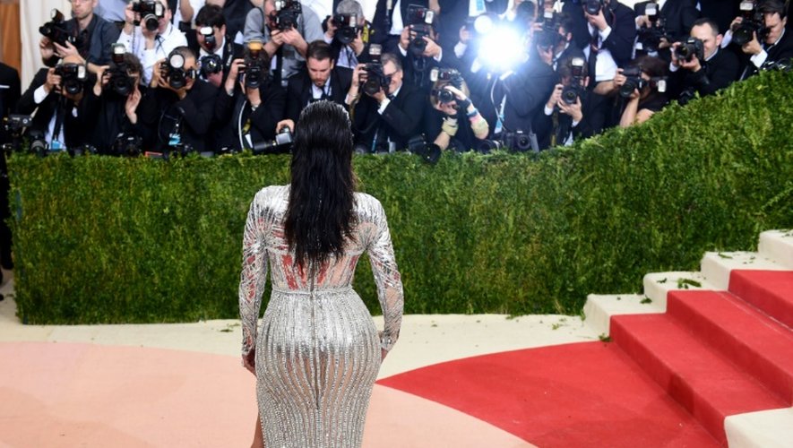 Kim Kardashian arrive pour une soirée de gala au Metropolitan Museum à New York, le 2 mai 2016