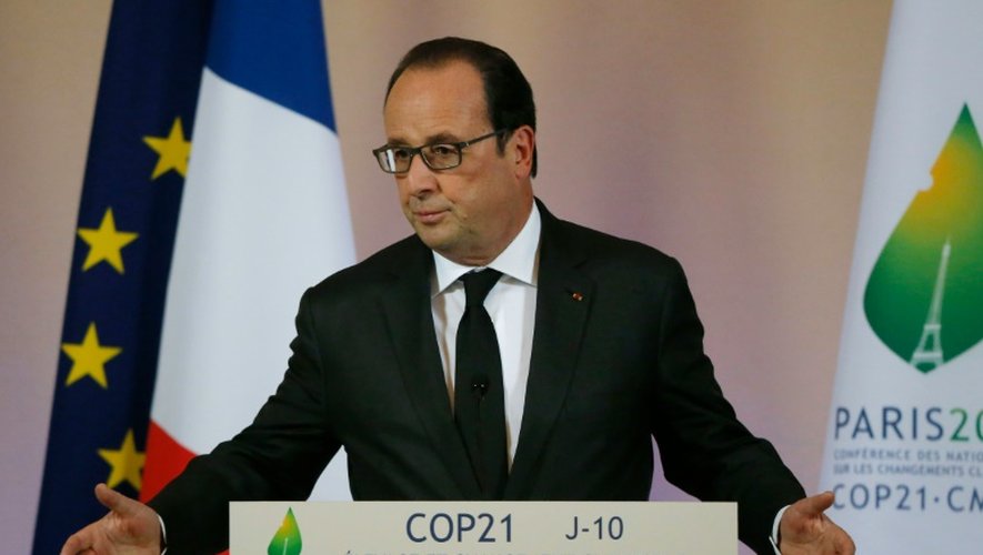 François Hollande lors d'une conférence de presse sur la COP21 le 20 novembre 2015 à Paris