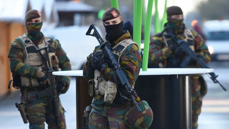 Des patrouilles de soldats belges, le 23 novembre 2013 à Bruxelles
