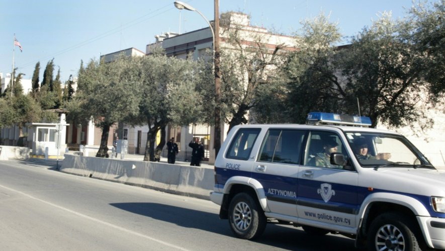 Une voiture de police chypriote à Nicosie, le 6 mars 2007