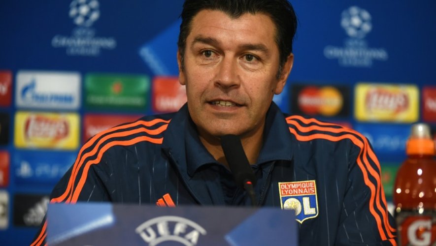 L'entraîneur de Lyon Hubert Fournier en conférence de presse, le 3 novembre 2015 au stade de Gerland