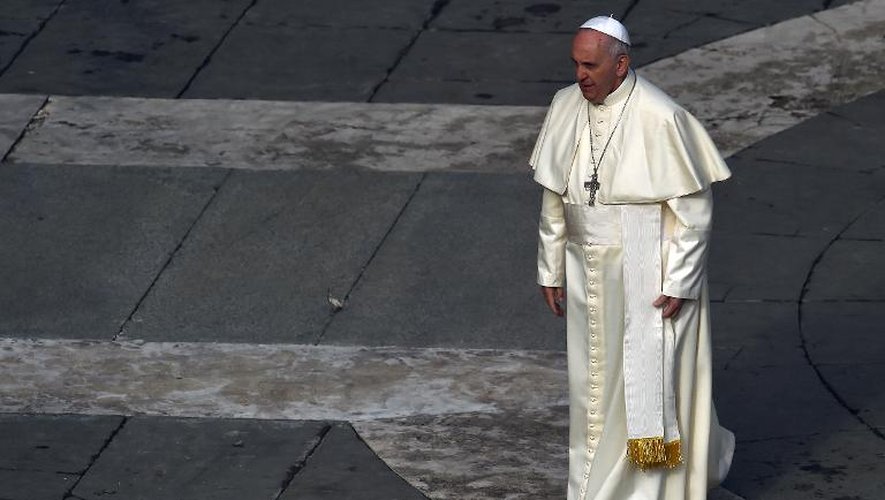 Le pape François place Saint-Pierre le 23 novembre 2014 à Rome