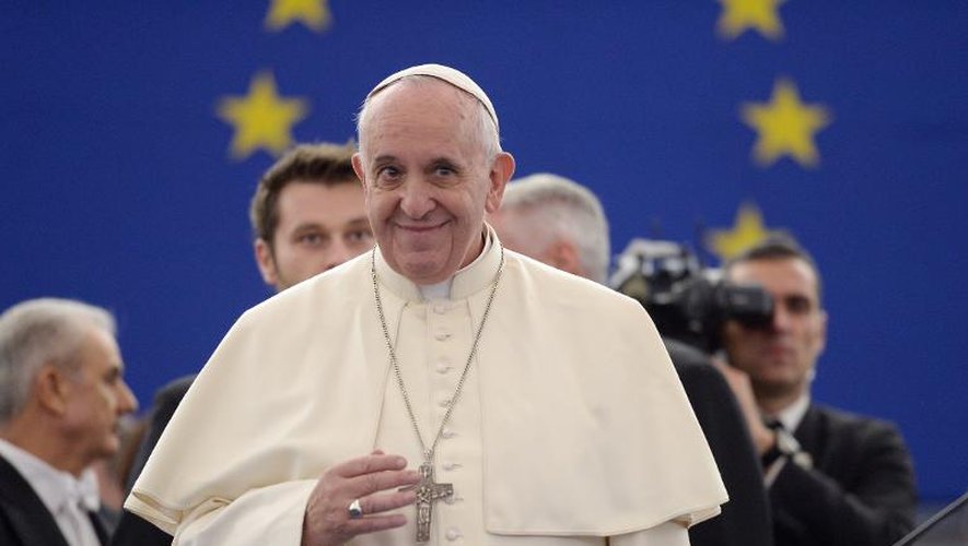 Le pape François à son arrivée au Parlement européen le 25 novembre 2014 à Strasbourg