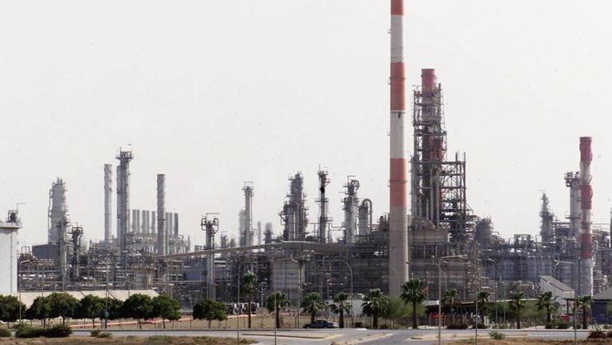 Installation pétrolière dans le port de Jubail, en Arabie Saoudite, en 2004