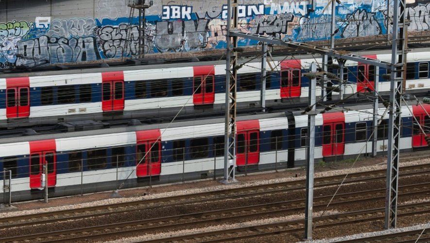 Deux RER à Paris le 24 avril 2014