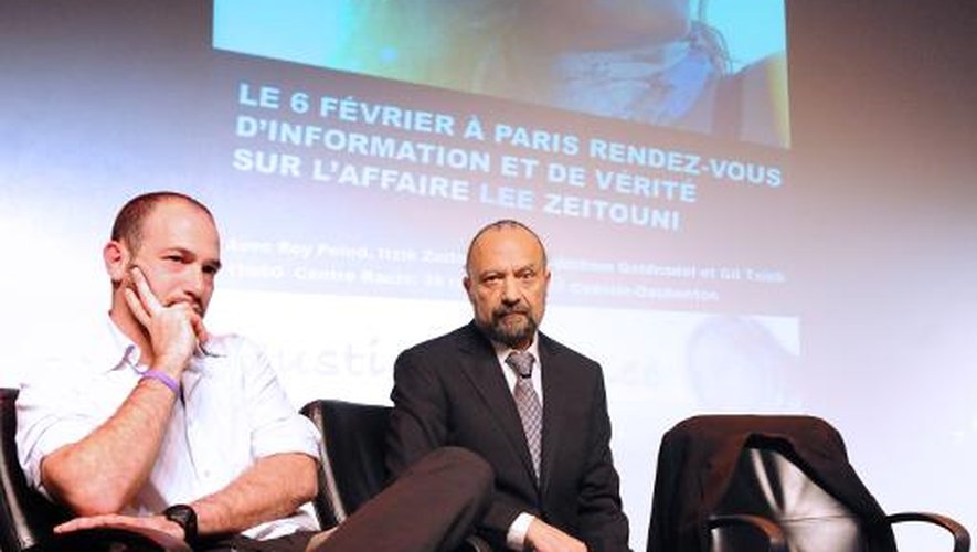 Roi Peled et Itzik Zeitouni, l'ami et le père de Lee Zeitouni, lors d'une conférence de presse le 6 février 2012 à Paris