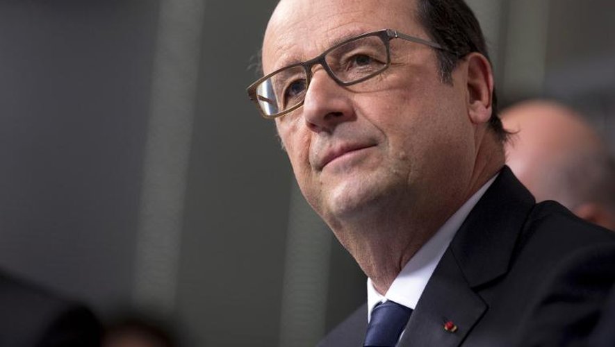 Le président François Hollande le 24 novembre 2014 lors d'une visite à Florange
