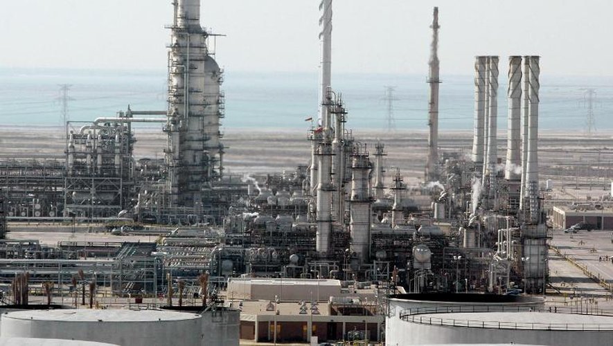 L'installation pétrolière de Ras Tannoura, dans l'est de l'Arabie saoudite, le 27 décembre 2004
