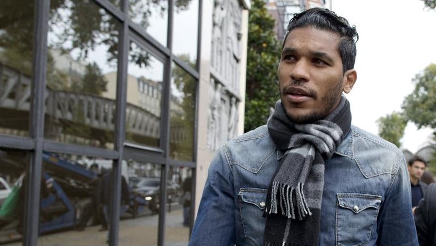 L'attaquant brésilien Brandao à la sortie de la Fédération française de football le 4 novembre 2014 à Paris